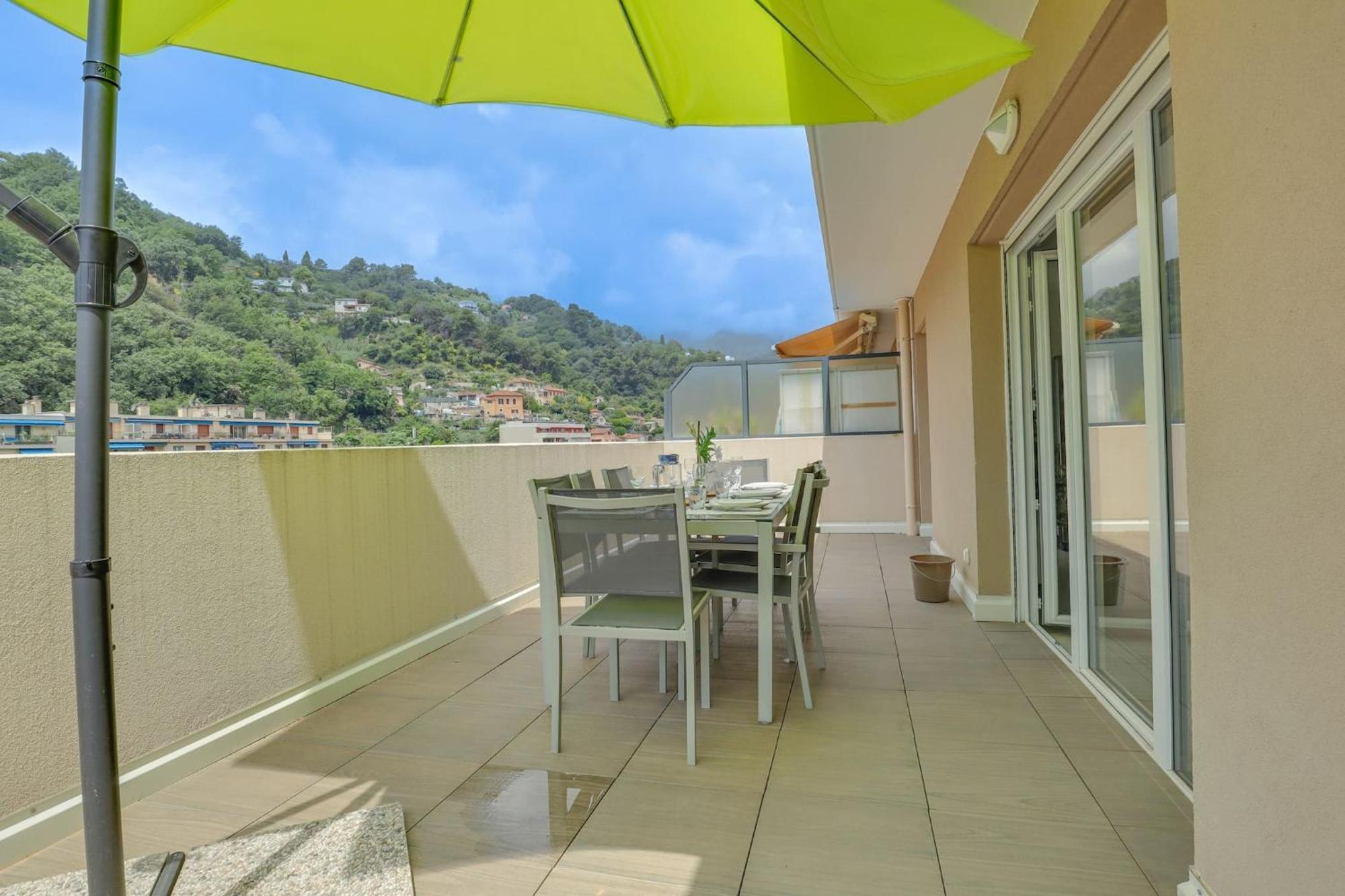 Spacieux Rooftop Parking, Terrasse Ensoleillee Menton Exteriér fotografie