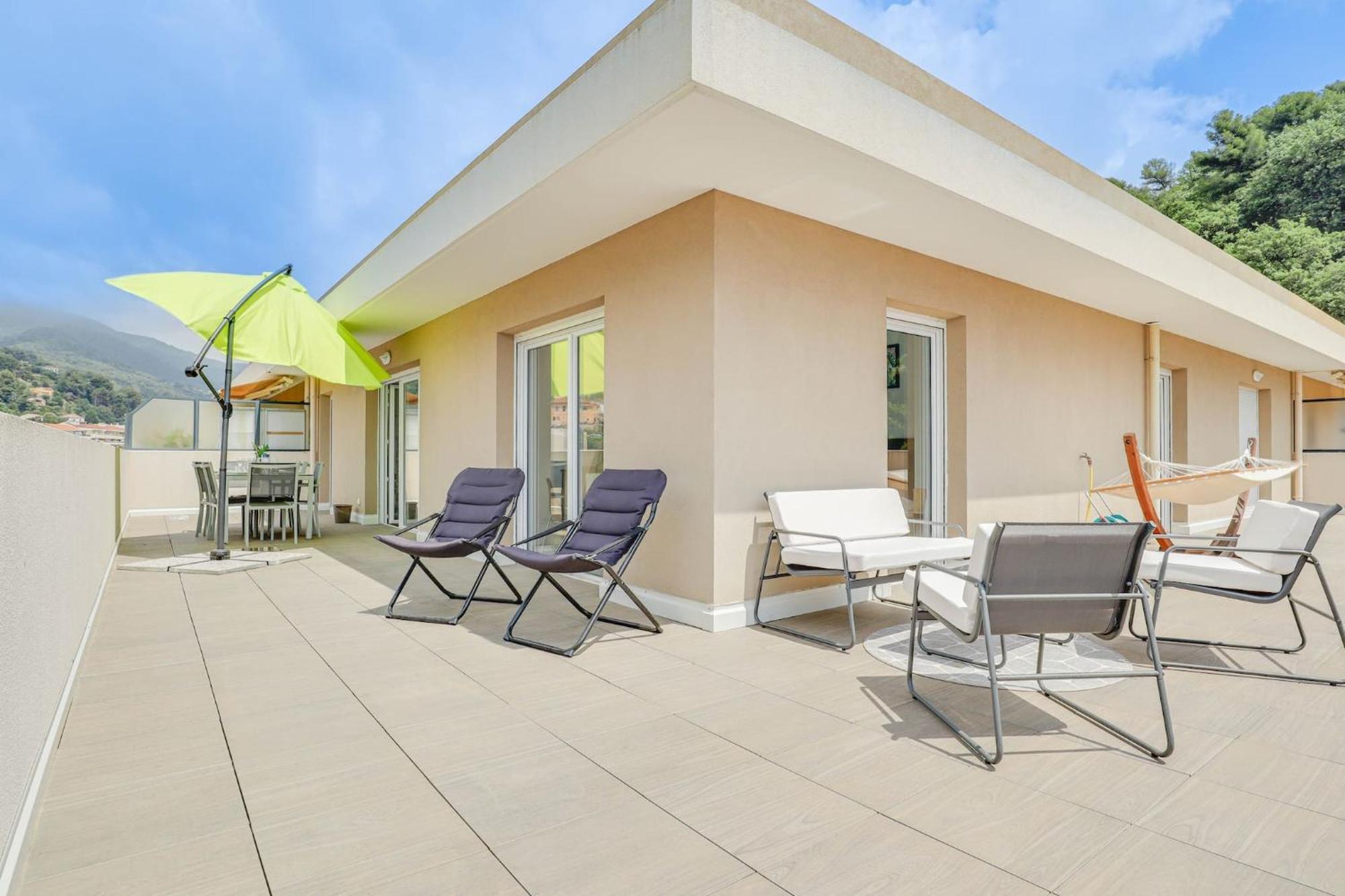 Spacieux Rooftop Parking, Terrasse Ensoleillee Menton Exteriér fotografie