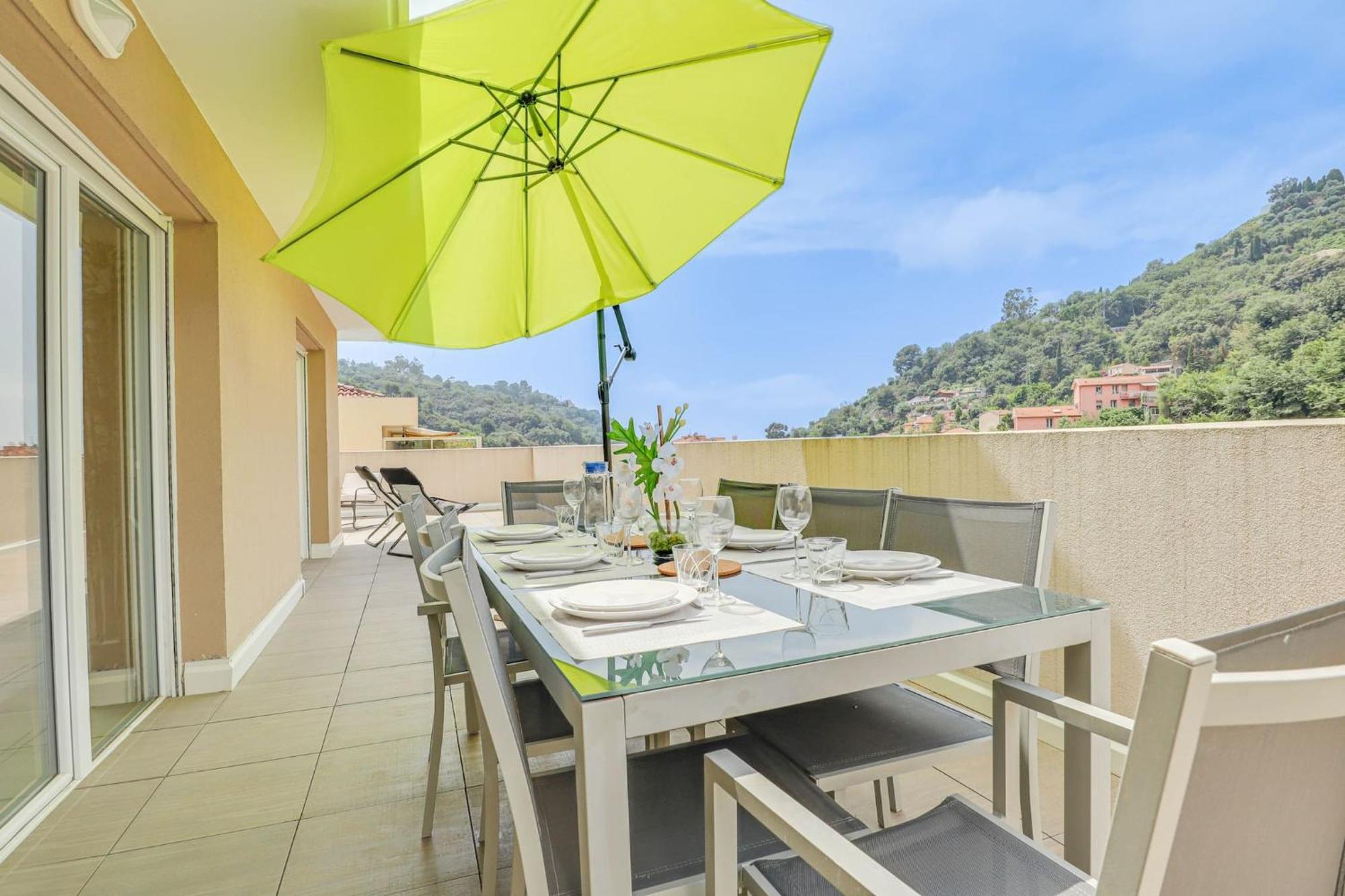 Spacieux Rooftop Parking, Terrasse Ensoleillee Menton Exteriér fotografie