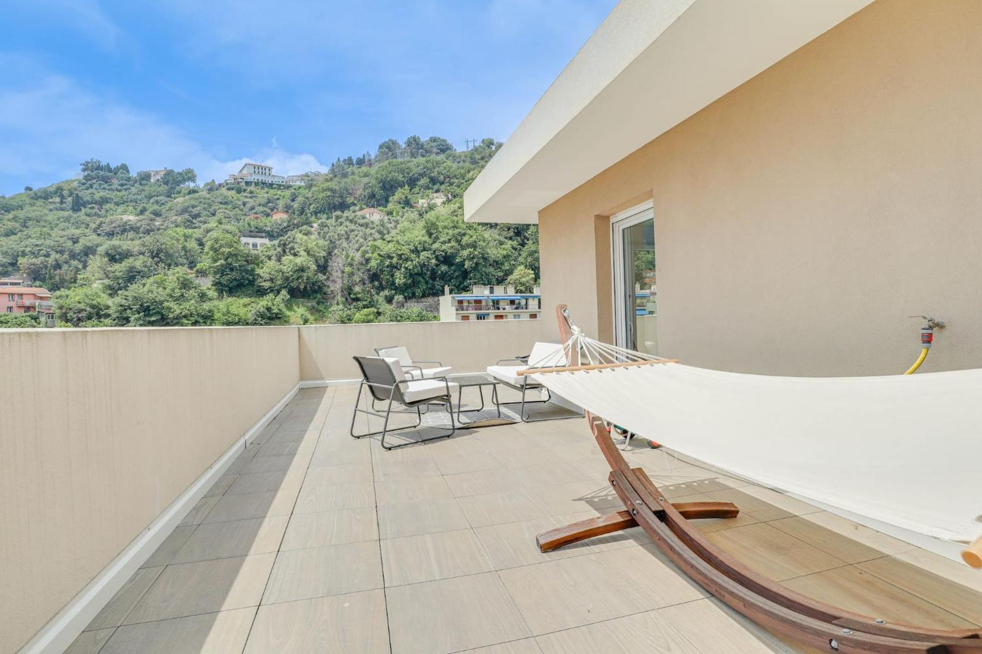 Spacieux Rooftop Parking, Terrasse Ensoleillee Menton Exteriér fotografie