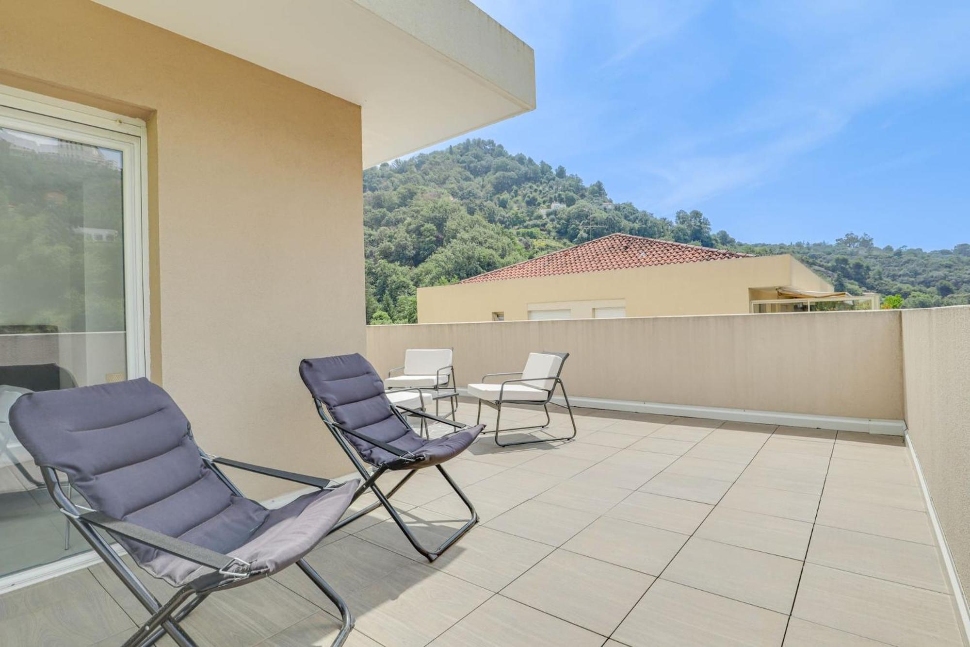 Spacieux Rooftop Parking, Terrasse Ensoleillee Menton Exteriér fotografie